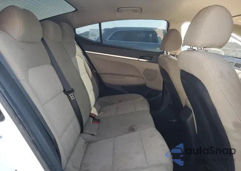 2019 Hyundai Elantra Se z USA, uszkodzony, nr VIN 5NPD74LF7KH497719